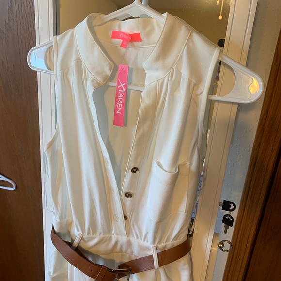 Xtaren ( WHT JUMPSUIT ) -  size small - Picture 2 of 5